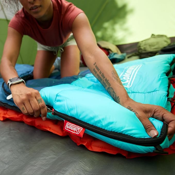 Coleman Kompact 20°F/30°F/40°F Sleeping Bag, Cool-Weather Adult Sleeping Bag with Heat Retention, Stuff Sack, & Snag-Free Zipper, Great for Camping, Sleepovers, Guests & More